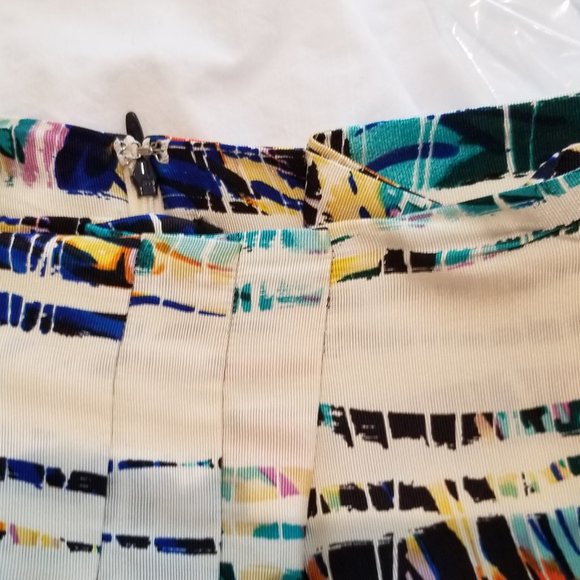 Rachel Roy Silk Multi-colored Pleated Skirt with Pockets in Size 8 - Picture 10 of 15